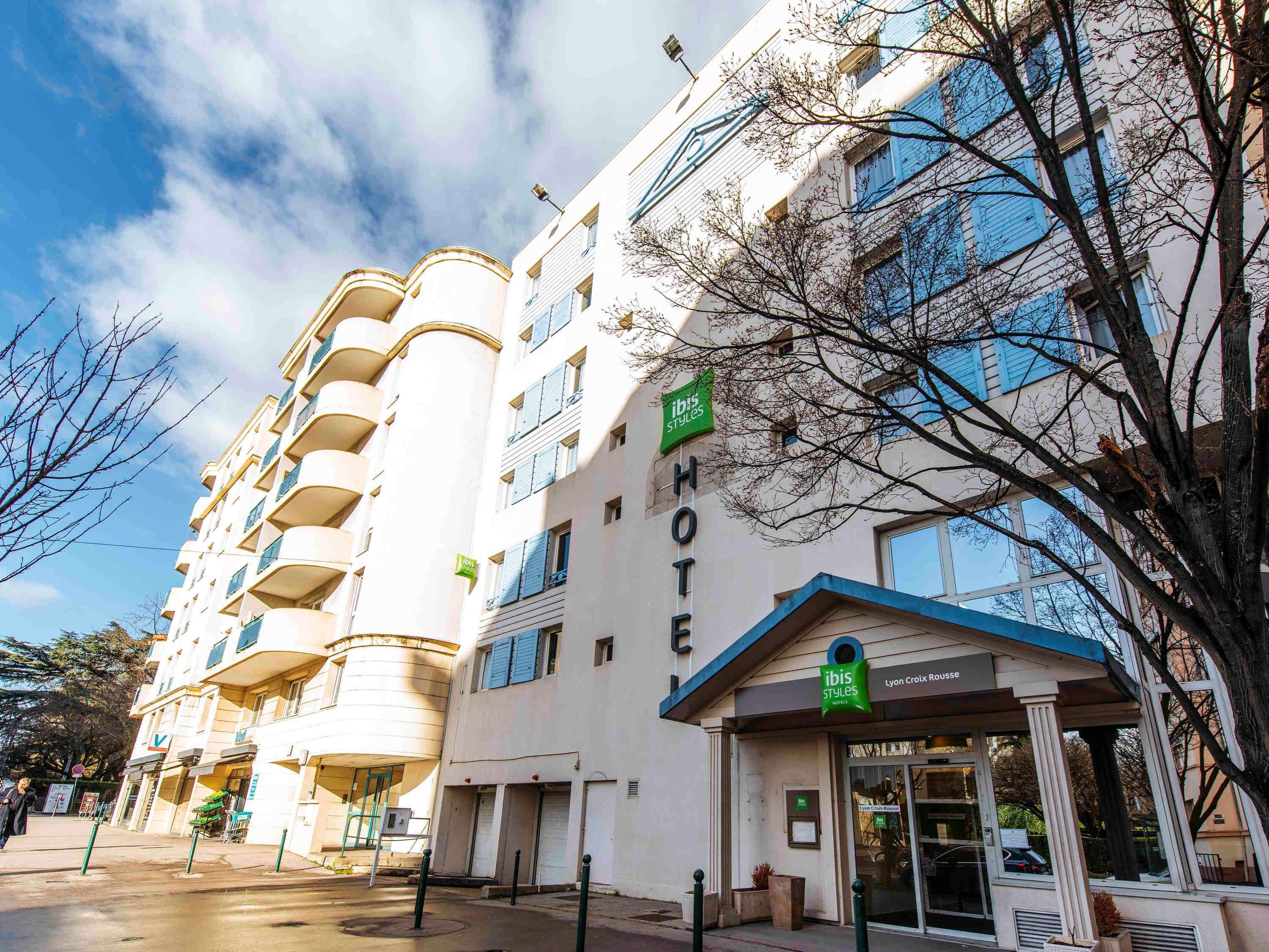 Ibis Styles Lyon Croix Rousse Hotel Exterior photo