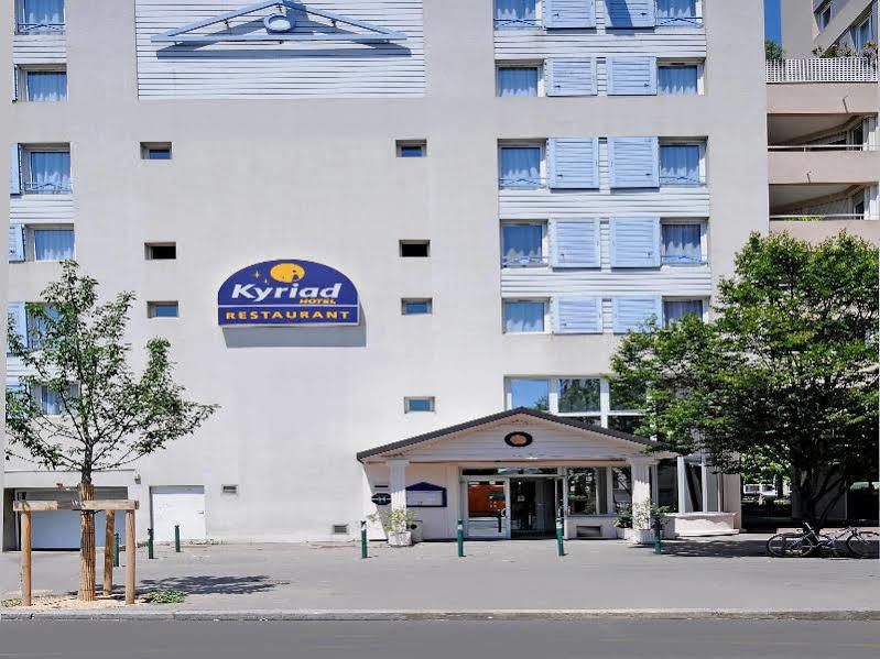 Ibis Styles Lyon Croix Rousse Hotel Exterior photo